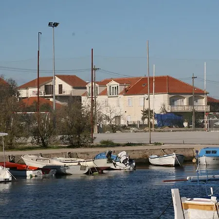 Grgas-tucilo